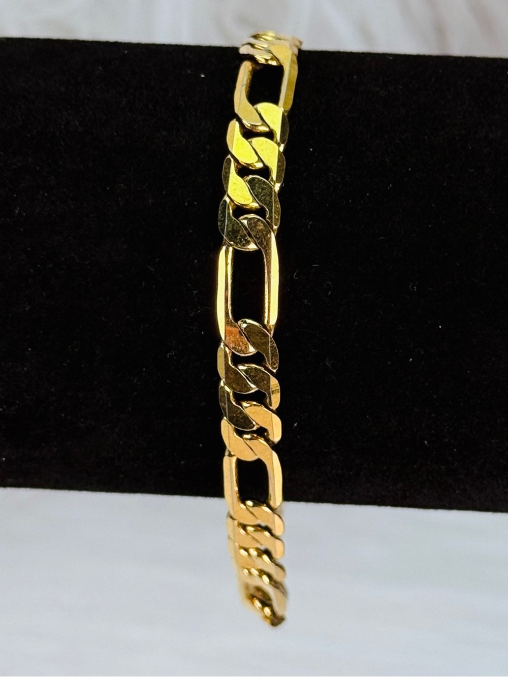 Vintage Goldtone Figaro Link Chain Bracelet - Picture 6 of 8